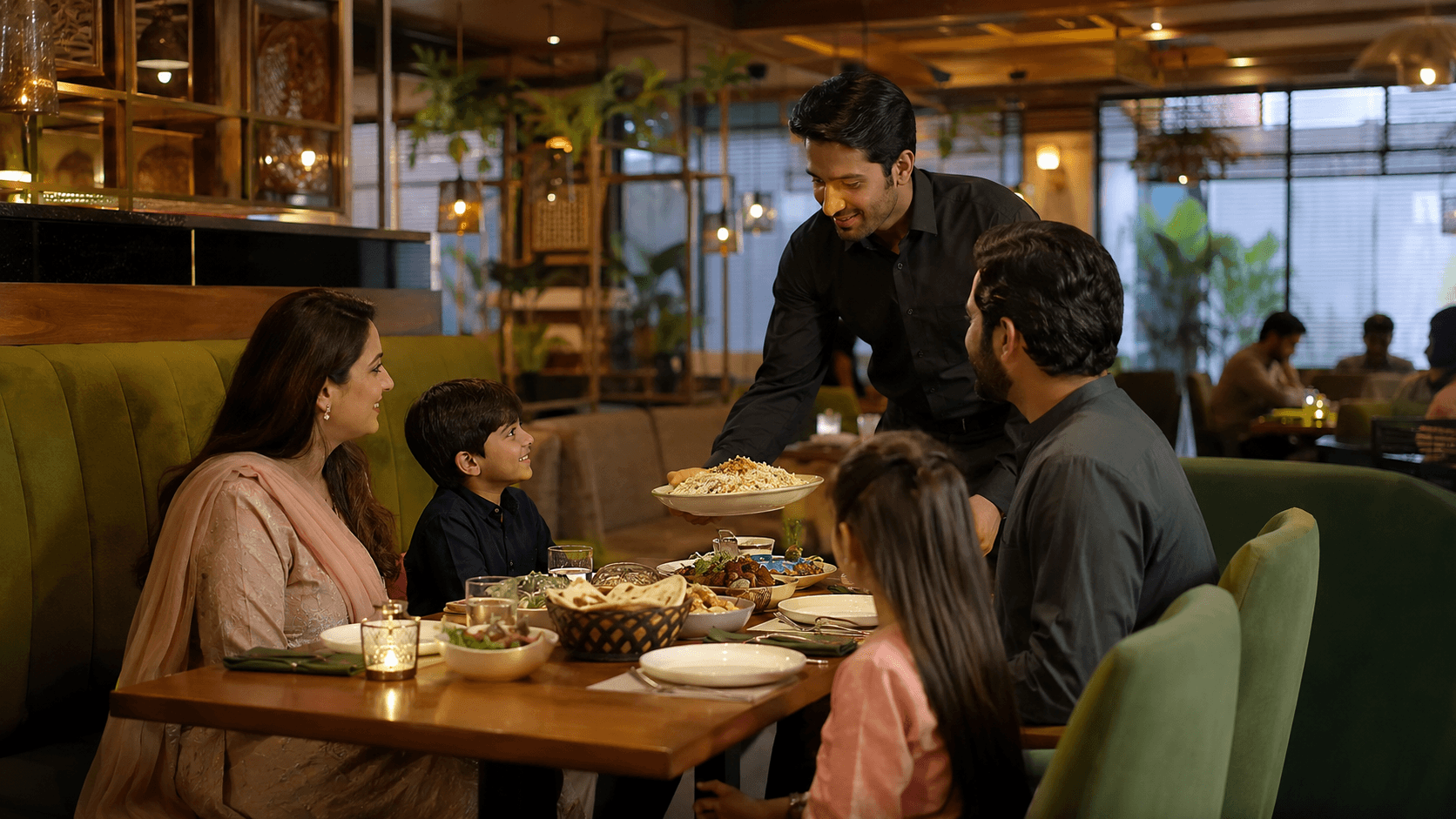 Family Dinner Reservation in Islamabad: 7 Things to Confirm